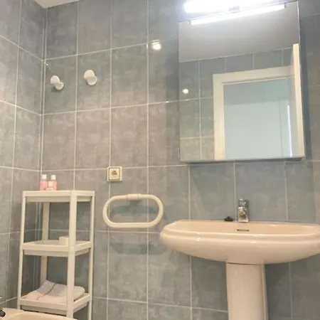 Apt.glassterrace,jacuzzi,1a Lineasea,piscina.