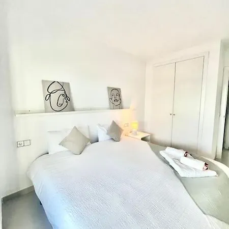 Apartment Apt.glassterrace,jacuzzi,1a Lineasea,piscina.