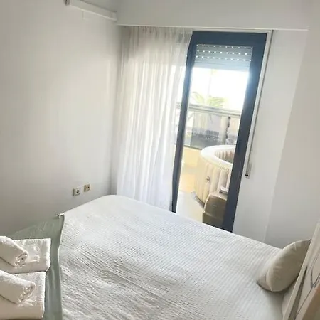Apartment Apt.glassterrace,jacuzzi,1a Lineasea,piscina. Cullera